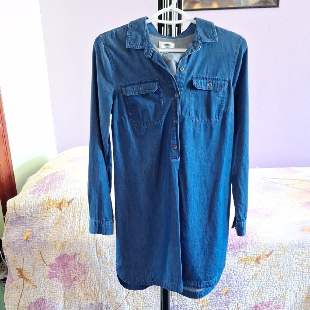 Medium Blue Denim Button Down Shirt Long Sleeve Collared